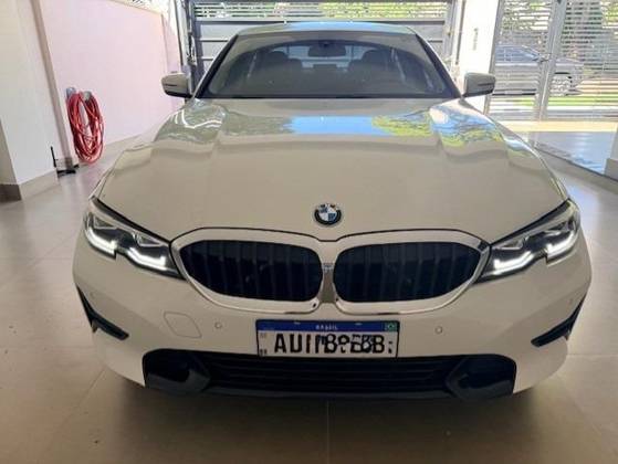 BMW 320i 2.0 16V TURBO GASOLINA SPORT AUTOMÁTICO BMW 320i 2.0 16V TURBO GASOLINA SPORT AUTOMÁTICO